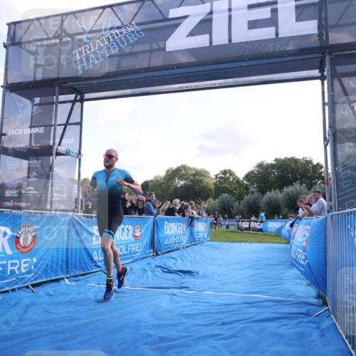 25.08.2024 - Elbe Triathlon Hamburg H.Heesch http://msf.ph/oto/6845791 25.08.2024 10:37:55 Ziel 167 meine-sportfotos.de