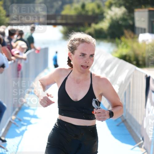25.08.2024 - Elbe Triathlon Hamburg H.Heesch http://msf.ph/oto/6845802 25.08.2024 14:44:19 Schwimmen  meine-sportfotos.de