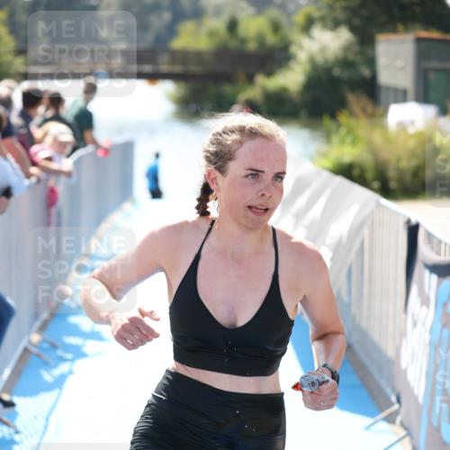 25.08.2024 - Elbe Triathlon Hamburg H.Heesch http://msf.ph/oto/6845807 25.08.2024 14:44:19 Schwimmen  meine-sportfotos.de