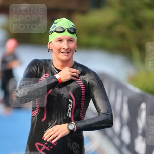 25.08.2024 - Elbe Triathlon Hamburg H.Heesch http://msf.ph/oto/6845811 25.08.2024 08:48:44 Schwimmen 114, 133, 143, 170 meine-sportfotos.de