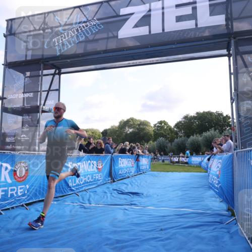 25.08.2024 - Elbe Triathlon Hamburg H.Heesch http://msf.ph/oto/6845812 25.08.2024 10:37:56 Ziel 160, 167 meine-sportfotos.de