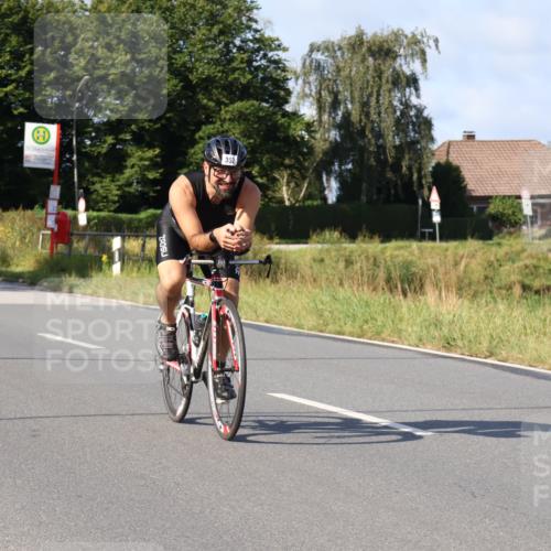 25.08.2024 - Elbe Triathlon Hamburg Fuchs,  Jonas http://msf.ph/oto/6845818 25.08.2024 09:48:35 Radfahren 352, 472, 127, 478, 311, 147 meine-sportfotos.de