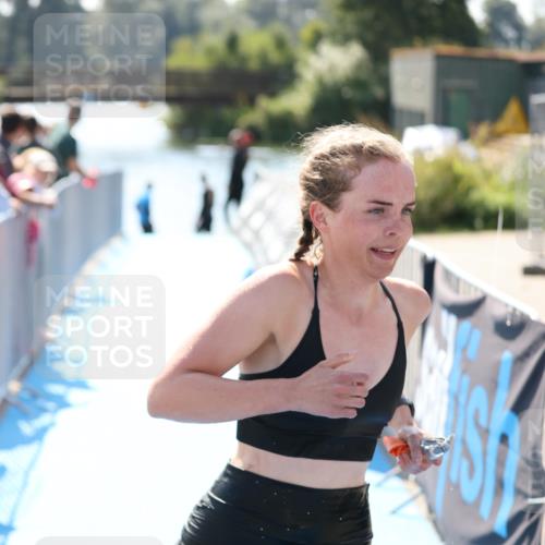 25.08.2024 - Elbe Triathlon Hamburg H.Heesch http://msf.ph/oto/6845825 25.08.2024 14:44:19 Schwimmen  meine-sportfotos.de