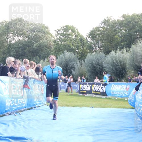 25.08.2024 - Elbe Triathlon Hamburg H.Heesch http://msf.ph/oto/6845826 25.08.2024 10:38:02 Ziel 160, 167 meine-sportfotos.de