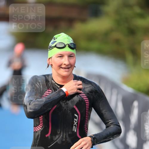 25.08.2024 - Elbe Triathlon Hamburg H.Heesch http://msf.ph/oto/6845838 25.08.2024 08:48:44 Schwimmen 114, 133, 143, 170 meine-sportfotos.de