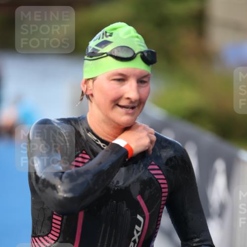 25.08.2024 - Elbe Triathlon Hamburg H.Heesch http://msf.ph/oto/6845847 25.08.2024 08:48:44 Schwimmen 114, 133, 143, 170 meine-sportfotos.de