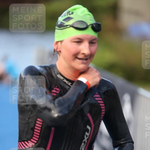 25.08.2024 - Elbe Triathlon Hamburg H.Heesch http://msf.ph/oto/6845855 25.08.2024 08:48:44 Schwimmen 114, 133, 143, 170 meine-sportfotos.de