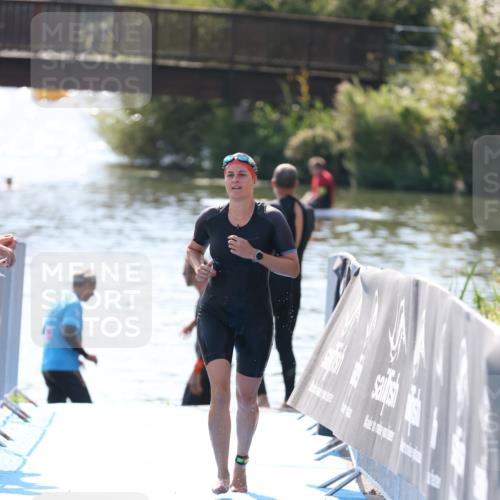 25.08.2024 - Elbe Triathlon Hamburg H.Heesch http://msf.ph/oto/6845859 25.08.2024 14:44:50 Schwimmen  meine-sportfotos.de