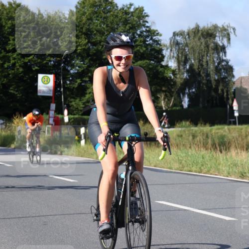 25.08.2024 - Elbe Triathlon Hamburg Fuchs,  Jonas http://msf.ph/oto/6845868 25.08.2024 09:48:40 Radfahren 352, 472, 127, 478, 311, 147 meine-sportfotos.de