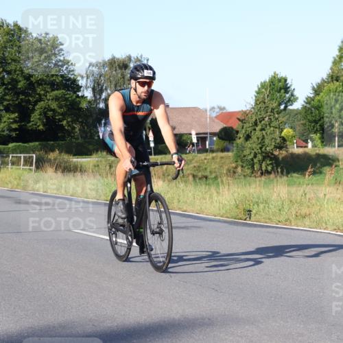 25.08.2024 - Elbe Triathlon Hamburg Fuchs,  Jonas http://msf.ph/oto/6845893 25.08.2024 09:07:24 Radfahren 190, 48, 308, 203, 100, 298, 159 meine-sportfotos.de