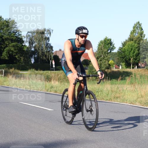 25.08.2024 - Elbe Triathlon Hamburg Fuchs,  Jonas http://msf.ph/oto/6845900 25.08.2024 09:07:24 Radfahren 190, 48, 308, 203, 100, 298, 159 meine-sportfotos.de