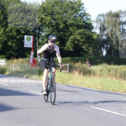 25.08.2024 - Elbe Triathlon Hamburg Fuchs,  Jonas http://msf.ph/oto/6845905 25.08.2024 09:07:26 Radfahren 48, 308, 203, 100, 298, 159 meine-sportfotos.de
