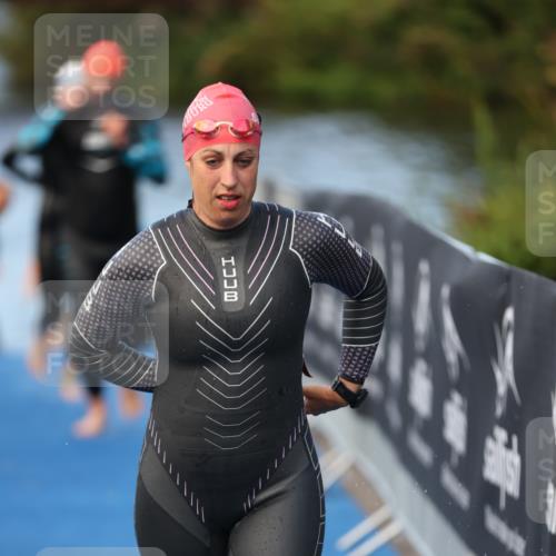 25.08.2024 - Elbe Triathlon Hamburg H.Heesch http://msf.ph/oto/6845906 25.08.2024 08:48:50 Schwimmen 114, 133, 143, 170, 177 meine-sportfotos.de