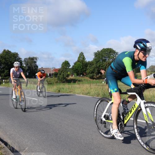 25.08.2024 - Elbe Triathlon Hamburg Fuchs,  Jonas http://msf.ph/oto/6845908 25.08.2024 09:48:41 Radfahren 472, 127, 478, 311, 147 meine-sportfotos.de