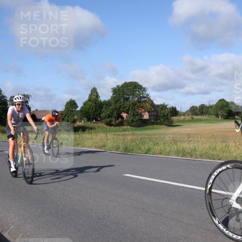 25.08.2024 - Elbe Triathlon Hamburg Fuchs,  Jonas http://msf.ph/oto/6845911 25.08.2024 09:48:41 Radfahren 472, 127, 478, 311, 147 meine-sportfotos.de