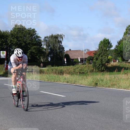 25.08.2024 - Elbe Triathlon Hamburg Fuchs,  Jonas http://msf.ph/oto/6845930 25.08.2024 09:48:42 Radfahren 472, 127, 478, 311, 147, 118 meine-sportfotos.de
