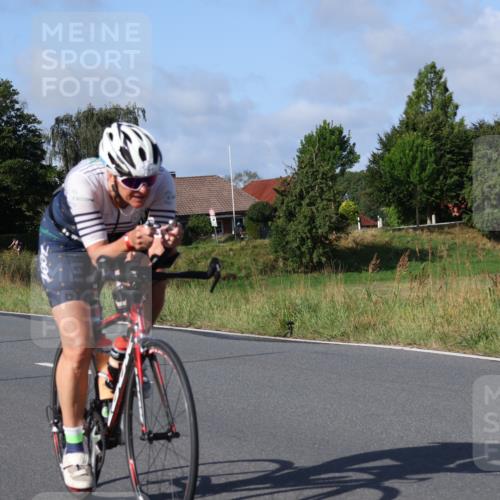25.08.2024 - Elbe Triathlon Hamburg Fuchs,  Jonas http://msf.ph/oto/6845939 25.08.2024 09:48:42 Radfahren 472, 127, 478, 311, 147, 118 meine-sportfotos.de