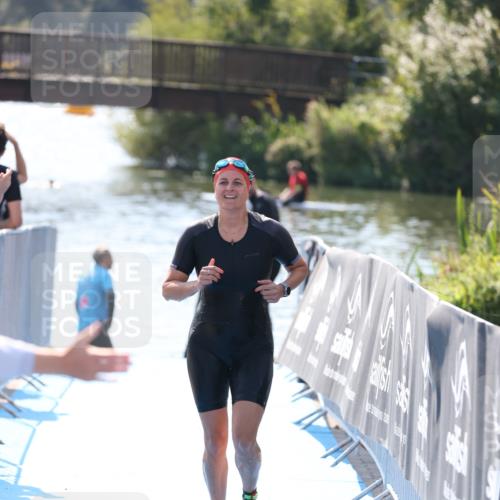 25.08.2024 - Elbe Triathlon Hamburg H.Heesch http://msf.ph/oto/6845940 25.08.2024 14:44:53 Schwimmen  meine-sportfotos.de