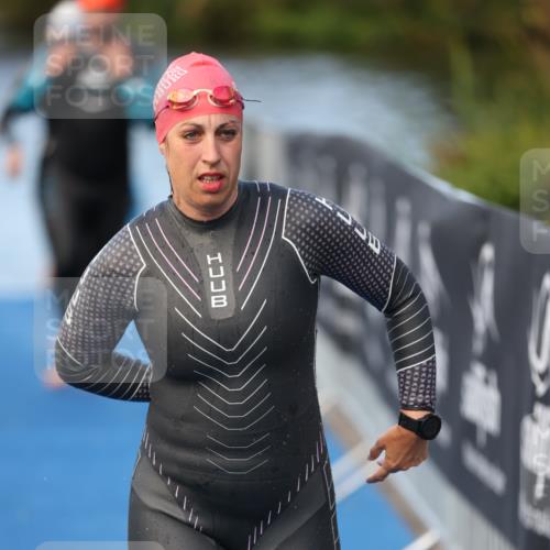 25.08.2024 - Elbe Triathlon Hamburg H.Heesch http://msf.ph/oto/6845950 25.08.2024 08:48:50 Schwimmen 114, 133, 143, 170, 177 meine-sportfotos.de