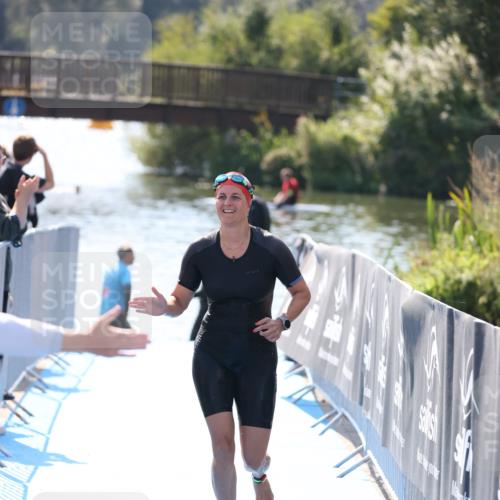 25.08.2024 - Elbe Triathlon Hamburg H.Heesch http://msf.ph/oto/6845956 25.08.2024 14:44:53 Schwimmen  meine-sportfotos.de