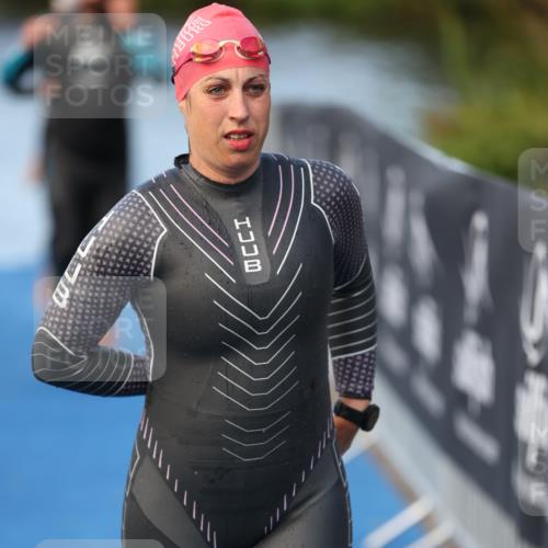 25.08.2024 - Elbe Triathlon Hamburg H.Heesch http://msf.ph/oto/6845968 25.08.2024 08:48:50 Schwimmen 114, 133, 143, 170, 177 meine-sportfotos.de