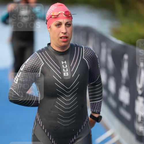 25.08.2024 - Elbe Triathlon Hamburg H.Heesch http://msf.ph/oto/6845974 25.08.2024 08:48:50 Schwimmen 114, 133, 143, 170, 177 meine-sportfotos.de
