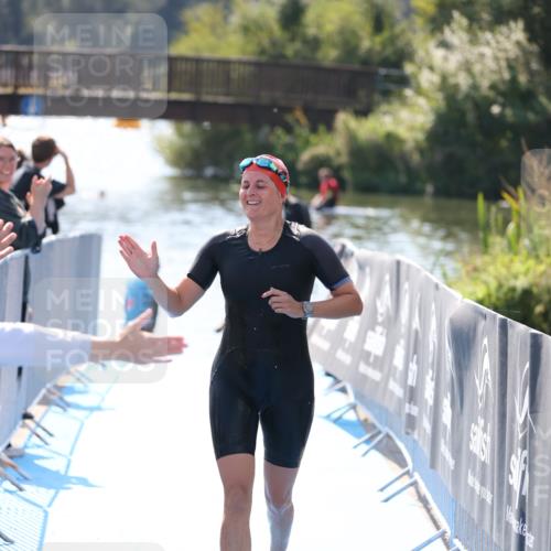 25.08.2024 - Elbe Triathlon Hamburg H.Heesch http://msf.ph/oto/6845975 25.08.2024 14:44:54 Schwimmen  meine-sportfotos.de