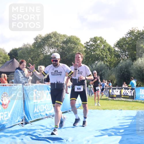 25.08.2024 - Elbe Triathlon Hamburg H.Heesch http://msf.ph/oto/6845988 25.08.2024 10:38:40 Ziel 59, 69, 70 meine-sportfotos.de