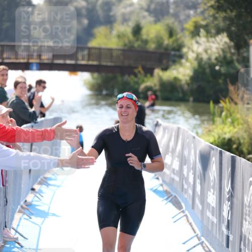 25.08.2024 - Elbe Triathlon Hamburg H.Heesch http://msf.ph/oto/6845999 25.08.2024 14:44:54 Schwimmen  meine-sportfotos.de