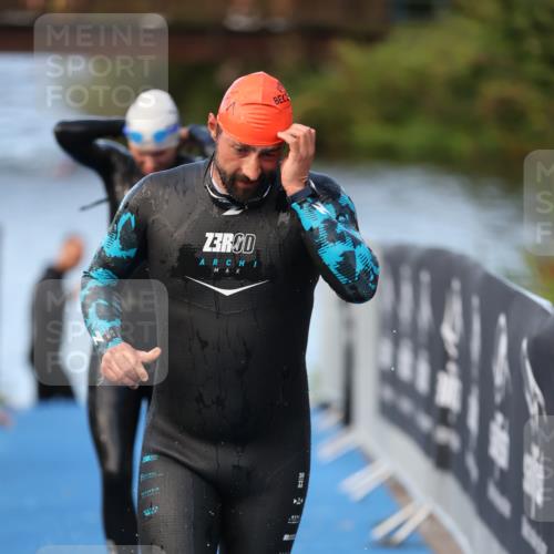 25.08.2024 - Elbe Triathlon Hamburg H.Heesch http://msf.ph/oto/6846002 25.08.2024 08:48:53 Schwimmen 114, 133, 143, 170, 177 meine-sportfotos.de