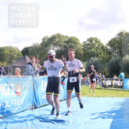 25.08.2024 - Elbe Triathlon Hamburg H.Heesch http://msf.ph/oto/6846004 25.08.2024 10:38:40 Ziel 59, 69, 70 meine-sportfotos.de