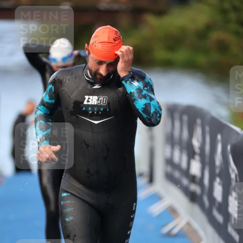 25.08.2024 - Elbe Triathlon Hamburg H.Heesch http://msf.ph/oto/6846011 25.08.2024 08:48:53 Schwimmen 114, 133, 143, 170, 177 meine-sportfotos.de