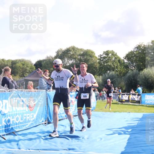 25.08.2024 - Elbe Triathlon Hamburg H.Heesch http://msf.ph/oto/6846014 25.08.2024 10:38:40 Ziel 59, 69, 70 meine-sportfotos.de