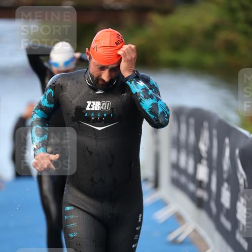 25.08.2024 - Elbe Triathlon Hamburg H.Heesch http://msf.ph/oto/6846018 25.08.2024 08:48:53 Schwimmen 114, 133, 143, 170, 177 meine-sportfotos.de
