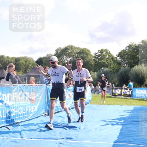25.08.2024 - Elbe Triathlon Hamburg H.Heesch http://msf.ph/oto/6846019 25.08.2024 10:38:40 Ziel 59, 69, 70 meine-sportfotos.de