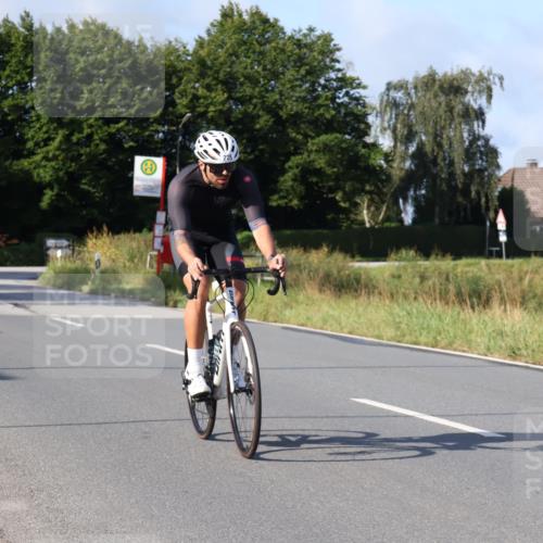 25.08.2024 - Elbe Triathlon Hamburg Fuchs,  Jonas http://msf.ph/oto/6846023 25.08.2024 09:48:51 Radfahren 118, 353, 326, 228, 145, 219 meine-sportfotos.de