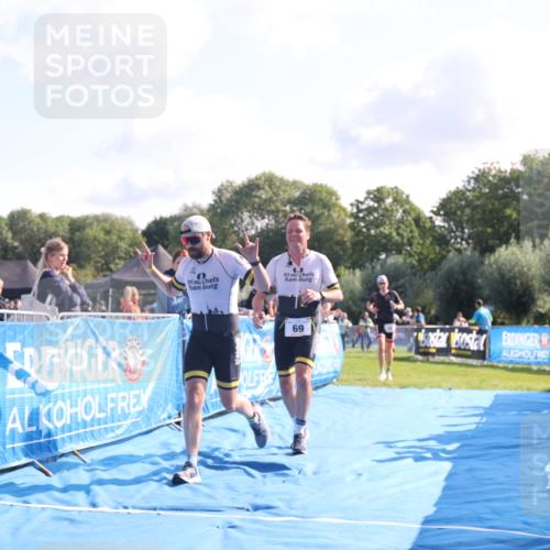 25.08.2024 - Elbe Triathlon Hamburg H.Heesch http://msf.ph/oto/6846026 25.08.2024 10:38:40 Ziel 59, 69, 70 meine-sportfotos.de