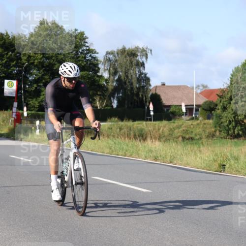 25.08.2024 - Elbe Triathlon Hamburg Fuchs,  Jonas http://msf.ph/oto/6846027 25.08.2024 09:48:52 Radfahren 118, 353, 326, 228, 145, 219 meine-sportfotos.de