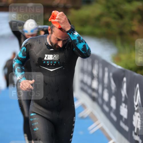 25.08.2024 - Elbe Triathlon Hamburg H.Heesch http://msf.ph/oto/6846036 25.08.2024 08:48:54 Schwimmen 114, 133, 143, 170, 177 meine-sportfotos.de