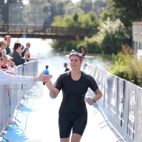 25.08.2024 - Elbe Triathlon Hamburg H.Heesch http://msf.ph/oto/6846039 25.08.2024 14:44:55 Schwimmen  meine-sportfotos.de