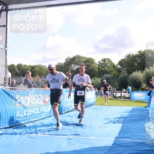 25.08.2024 - Elbe Triathlon Hamburg H.Heesch http://msf.ph/oto/6846044 25.08.2024 10:38:40 Ziel 59, 69, 70 meine-sportfotos.de