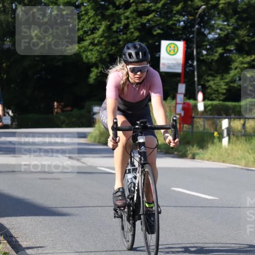 25.08.2024 - Elbe Triathlon Hamburg Fuchs,  Jonas http://msf.ph/oto/6846046 25.08.2024 09:48:55 Radfahren 353, 326, 228, 145, 219 meine-sportfotos.de