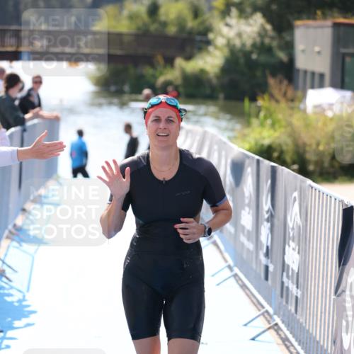 25.08.2024 - Elbe Triathlon Hamburg H.Heesch http://msf.ph/oto/6846049 25.08.2024 14:44:55 Schwimmen  meine-sportfotos.de