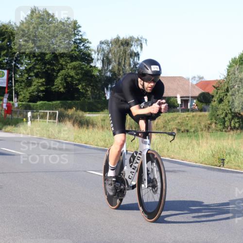 25.08.2024 - Elbe Triathlon Hamburg Fuchs,  Jonas http://msf.ph/oto/6846052 25.08.2024 09:07:35 Radfahren 159, 316, 99, 37 meine-sportfotos.de