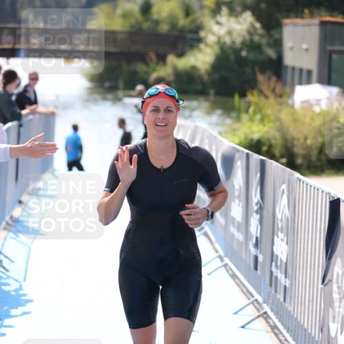 25.08.2024 - Elbe Triathlon Hamburg H.Heesch http://msf.ph/oto/6846055 25.08.2024 14:44:55 Schwimmen  meine-sportfotos.de