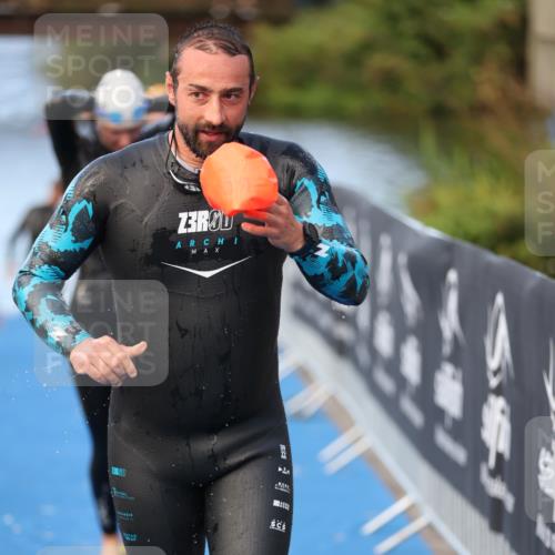 25.08.2024 - Elbe Triathlon Hamburg H.Heesch http://msf.ph/oto/6846061 25.08.2024 08:48:54 Schwimmen 114, 133, 143, 170, 177 meine-sportfotos.de