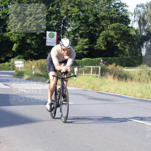 25.08.2024 - Elbe Triathlon Hamburg Fuchs,  Jonas http://msf.ph/oto/6846065 25.08.2024 09:07:36 Radfahren 316, 99, 37 meine-sportfotos.de
