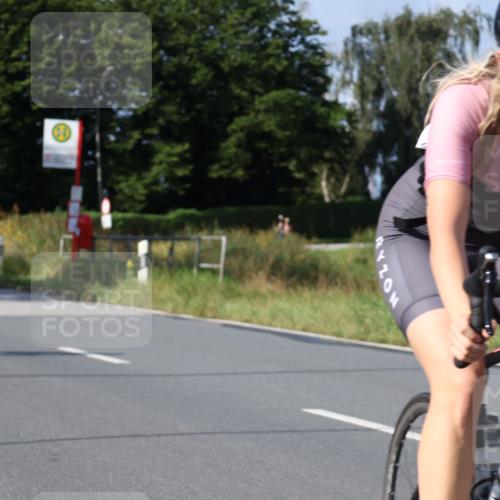 25.08.2024 - Elbe Triathlon Hamburg Fuchs,  Jonas http://msf.ph/oto/6846066 25.08.2024 09:48:55 Radfahren 353, 326, 228, 145, 219 meine-sportfotos.de