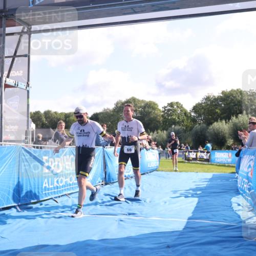 25.08.2024 - Elbe Triathlon Hamburg H.Heesch http://msf.ph/oto/6846073 25.08.2024 10:38:41 Ziel 59, 69, 70 meine-sportfotos.de