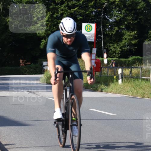25.08.2024 - Elbe Triathlon Hamburg Fuchs,  Jonas http://msf.ph/oto/6846075 25.08.2024 09:48:56 Radfahren 326, 228, 145, 219 meine-sportfotos.de